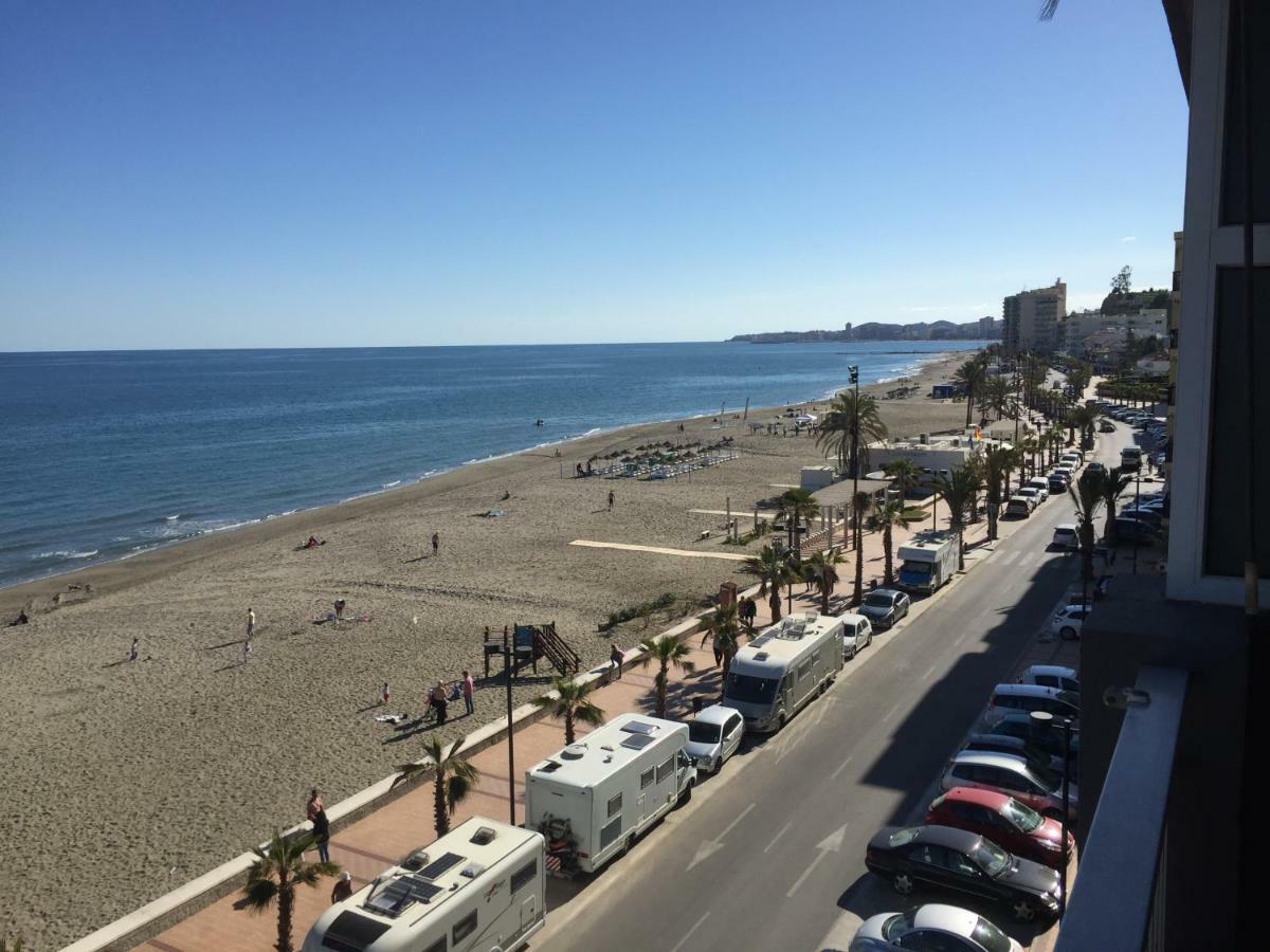 Beachfront, Two Bed- & Bathrooms, Private Parking Fuengirola Exterior foto